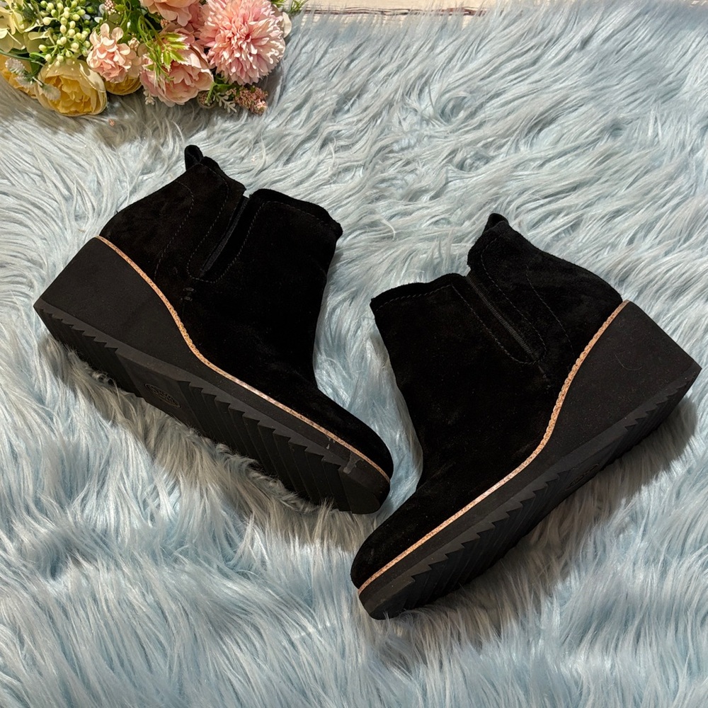 Sofft Black Suede Emeree Ankle Boots sz 9.5